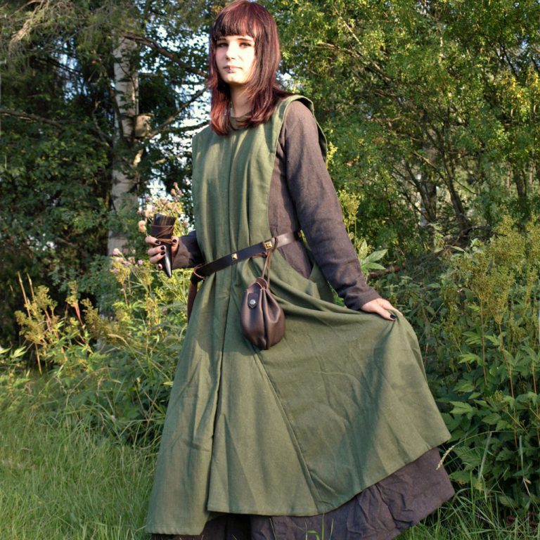 Green Early Medieval Surcoat - Irongate Armory