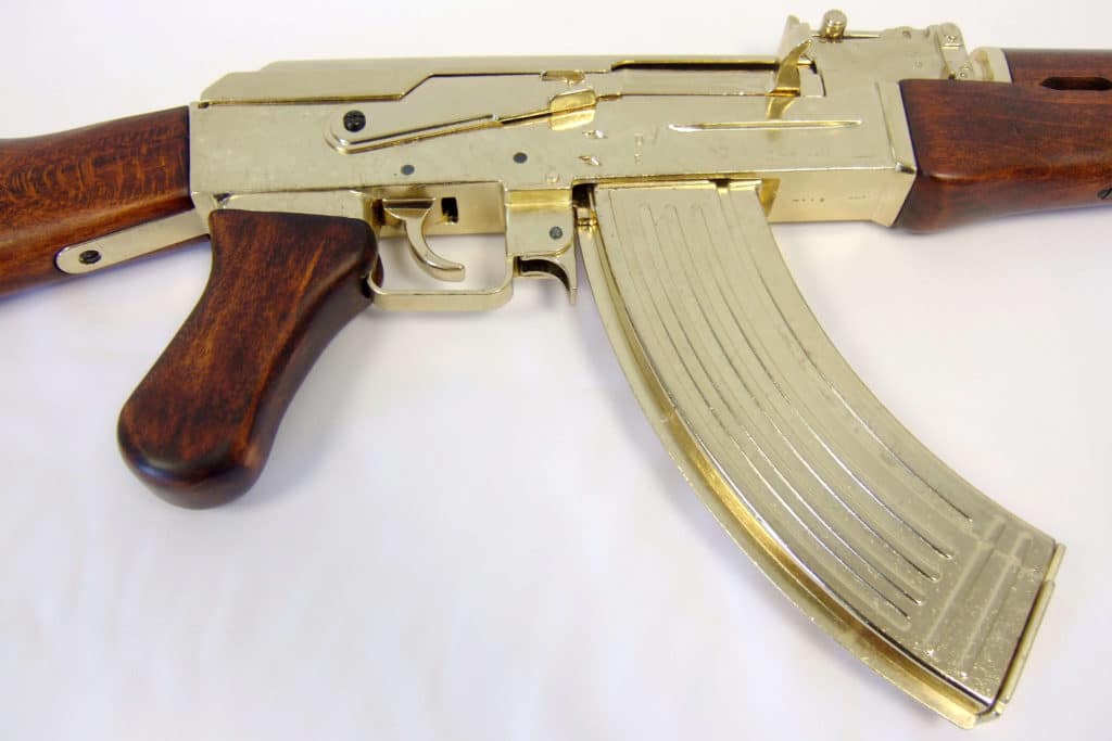 https://irongatearmory.com/wp-content/uploads/2021/05/1086L-Golden-AK47-Assault-Rifle_03.jpg