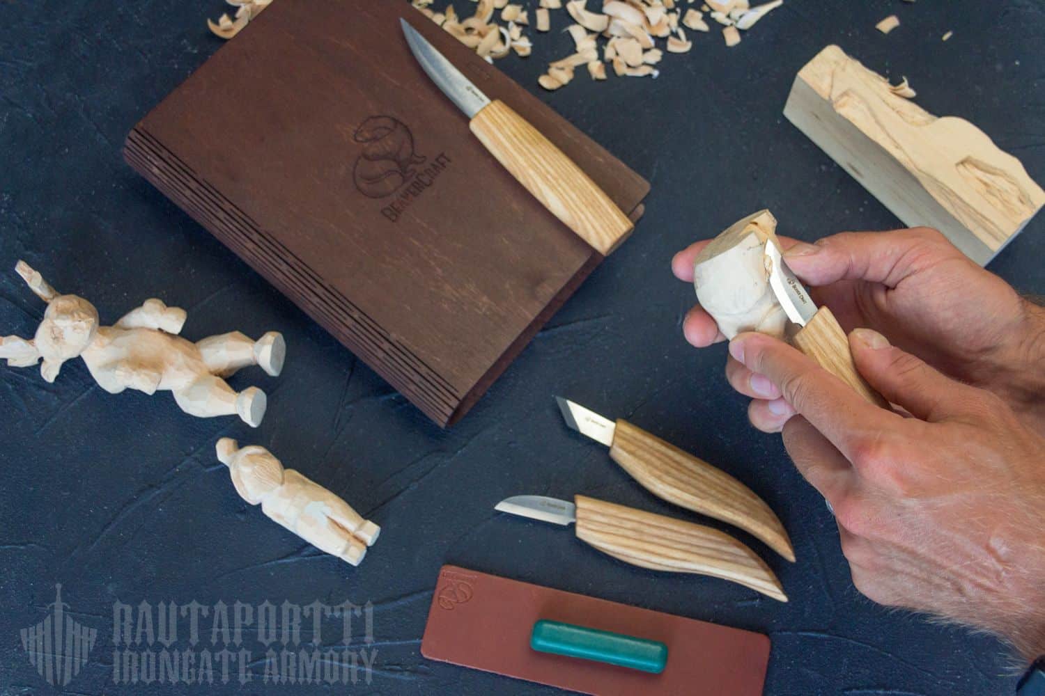 Woodcarving Starter Set - 4 Basic Knives in Book Case - Image 5